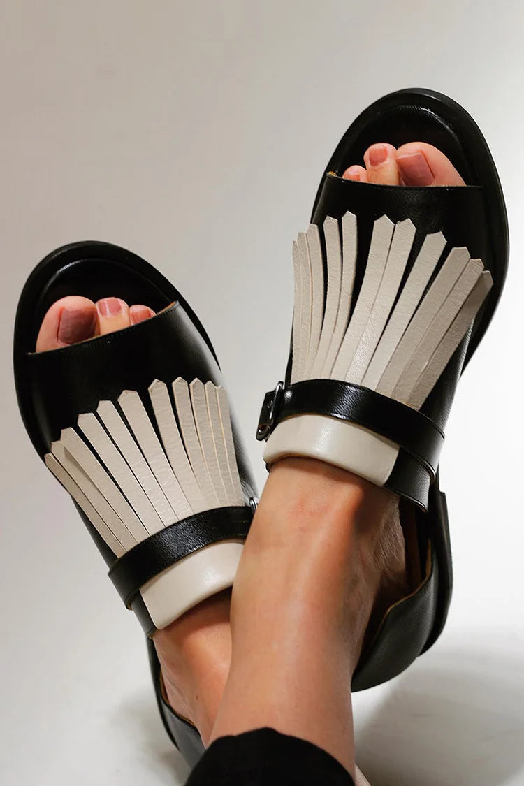 Offene Fransen-Slipper-Sandalen mit runder Kappe