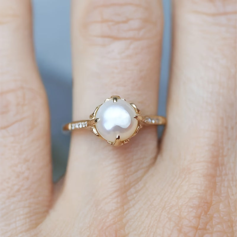 Zarter Ring mit Perle & Kristall