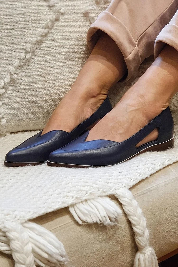 Maritime Ballerinas mit Cut-Outs und spitzem Fuß – lässig in Dunkelblau