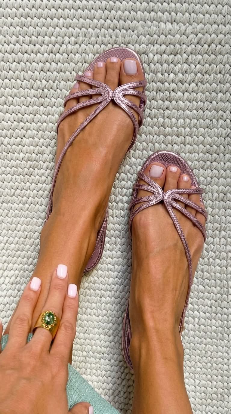 Sandales effet peau de serpent avec brides métallisées