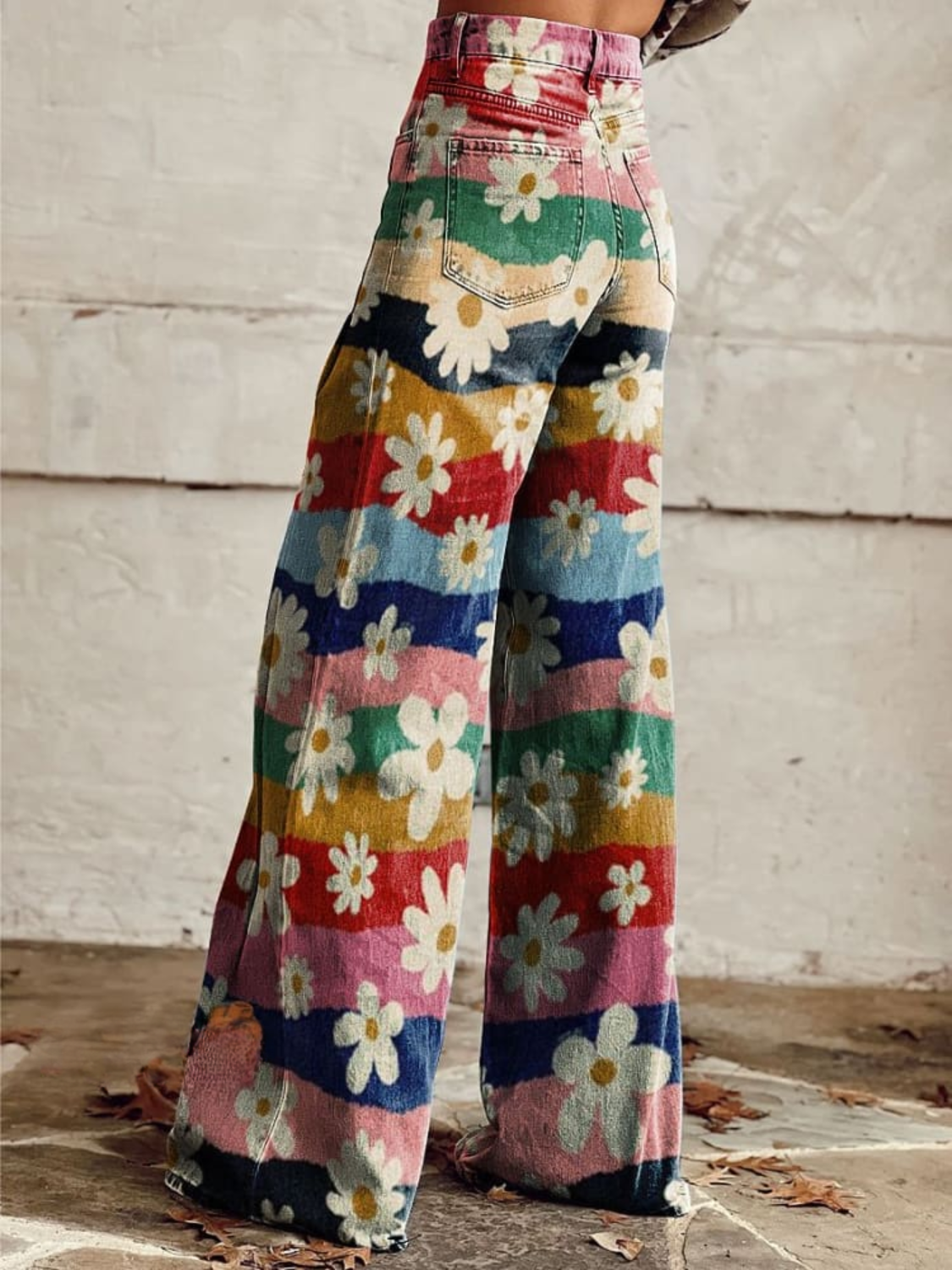 Léon - Le pantalon fleuri stylé