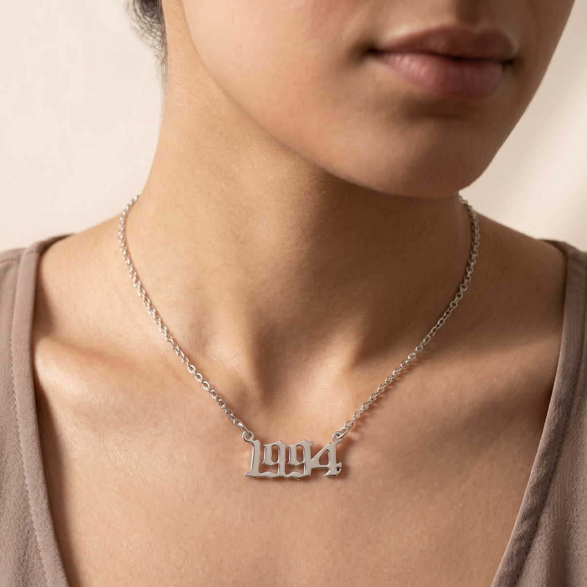 Vintress™ - Personalisierte Halskette mit Geburtsjahr