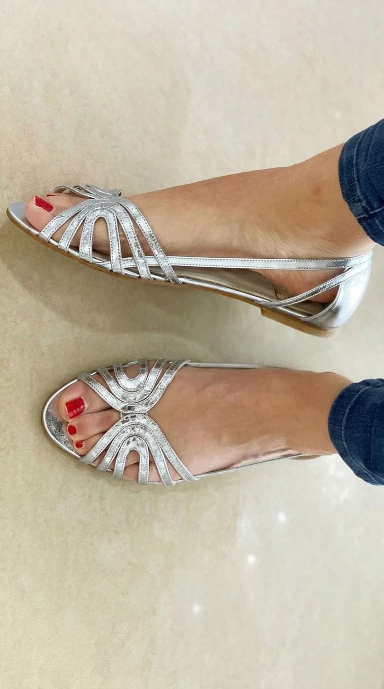 Glänzende Metallische Cut-Out Peeptoe Sandalen