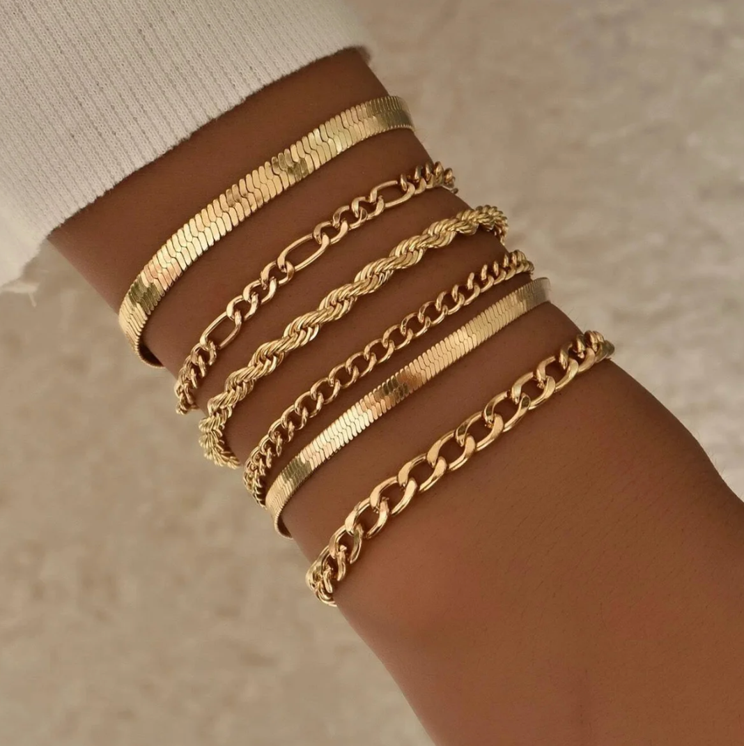 18-Karat vergoldetes Armband-Set mit vielfältigen Kettenstilen