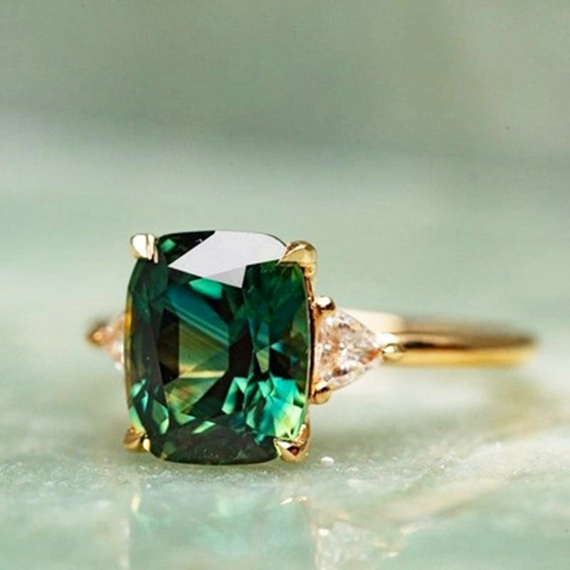 Eleganter Vintage-Ring mit quadratischem Smaragdstein