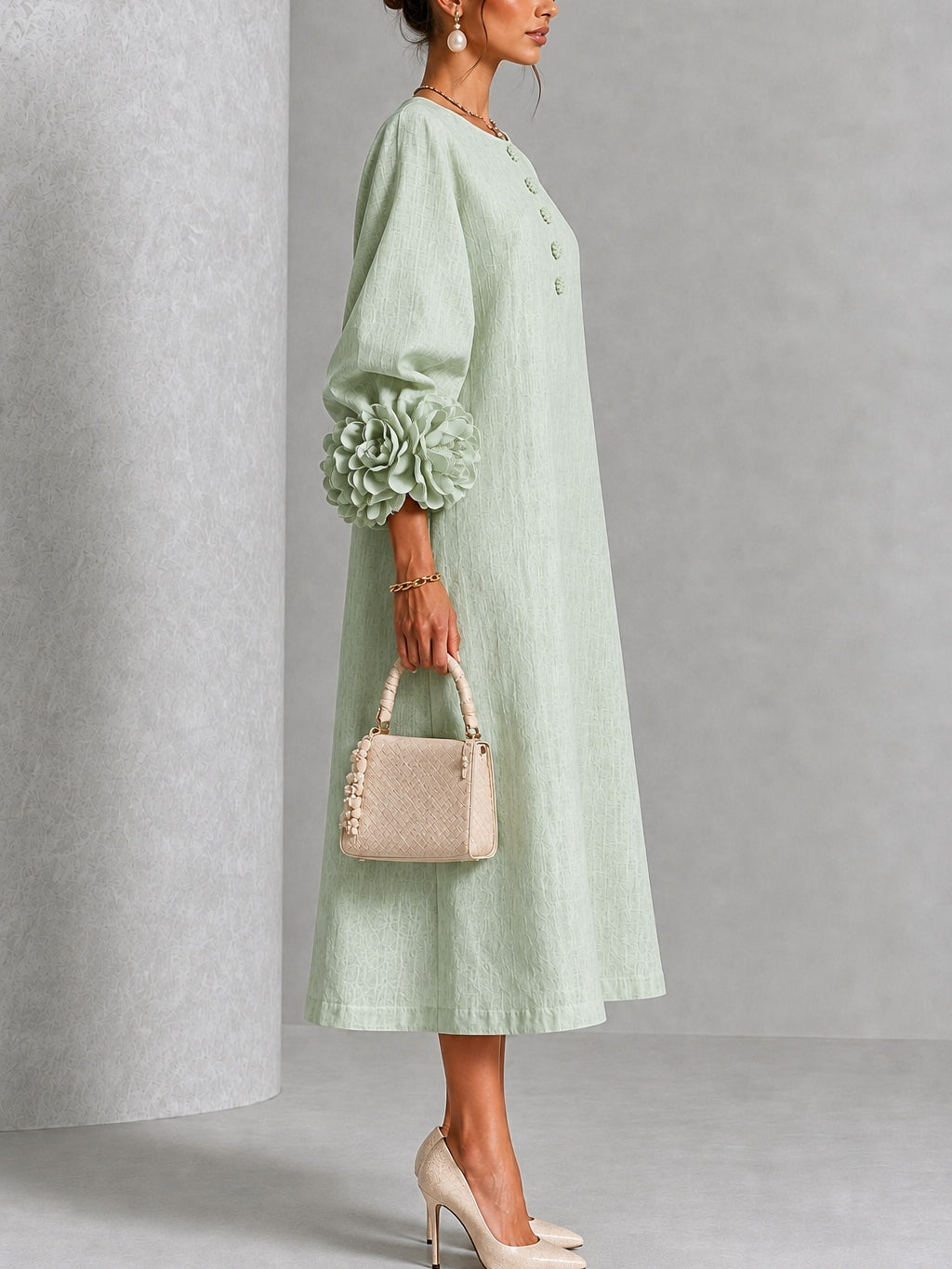 Capucine | Midi-Kleid mit Puffärmeln und floralen Knöpfen