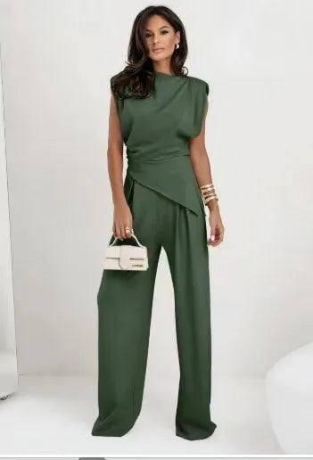 Ensemble deux pièces femme composé d'un haut asymétrique et d'un pantalon large