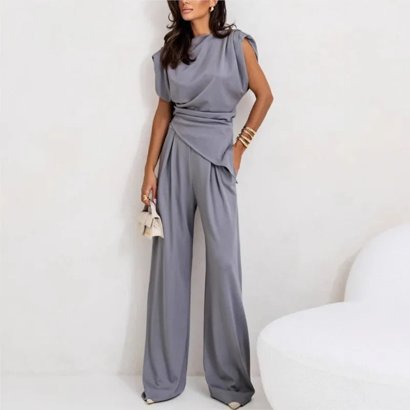 Ensemble deux pièces femme composé d'un haut asymétrique et d'un pantalon large