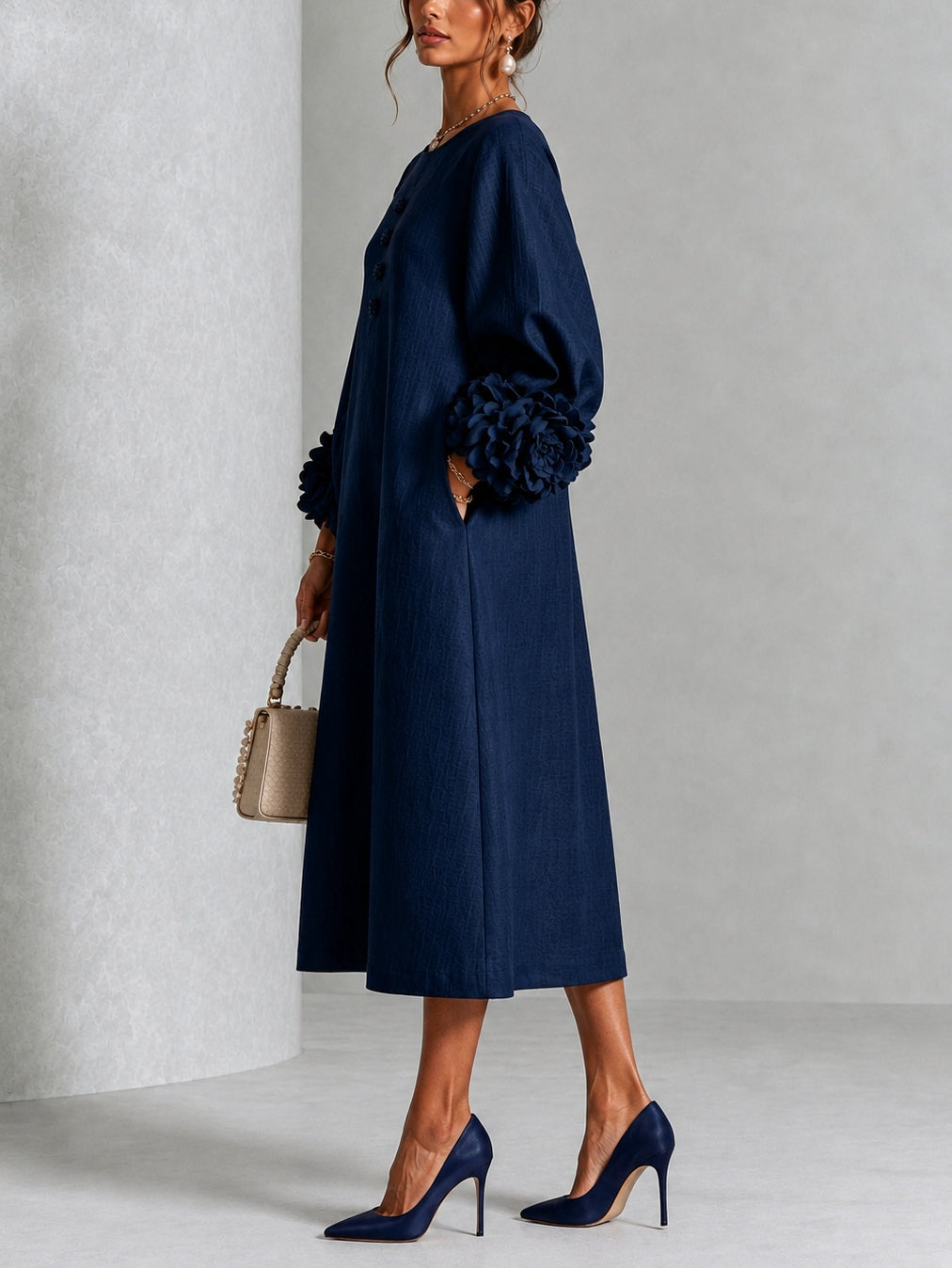 Capucine | Midi-Kleid mit Puffärmeln und floralen Knöpfen