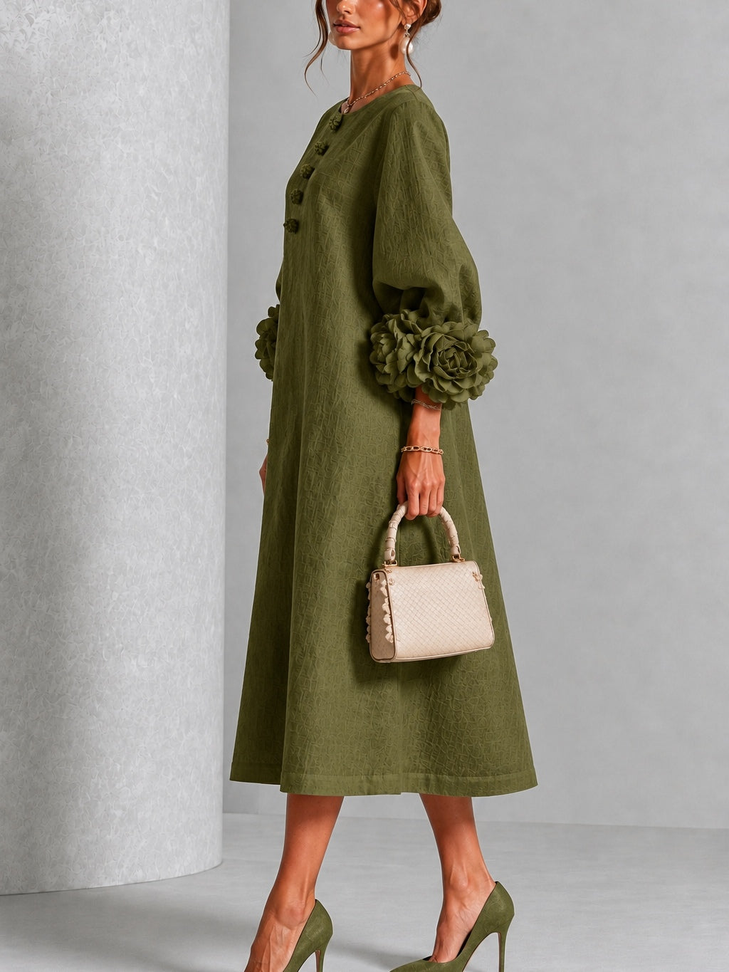 Capucine | Midi-Kleid mit Puffärmeln und floralen Knöpfen