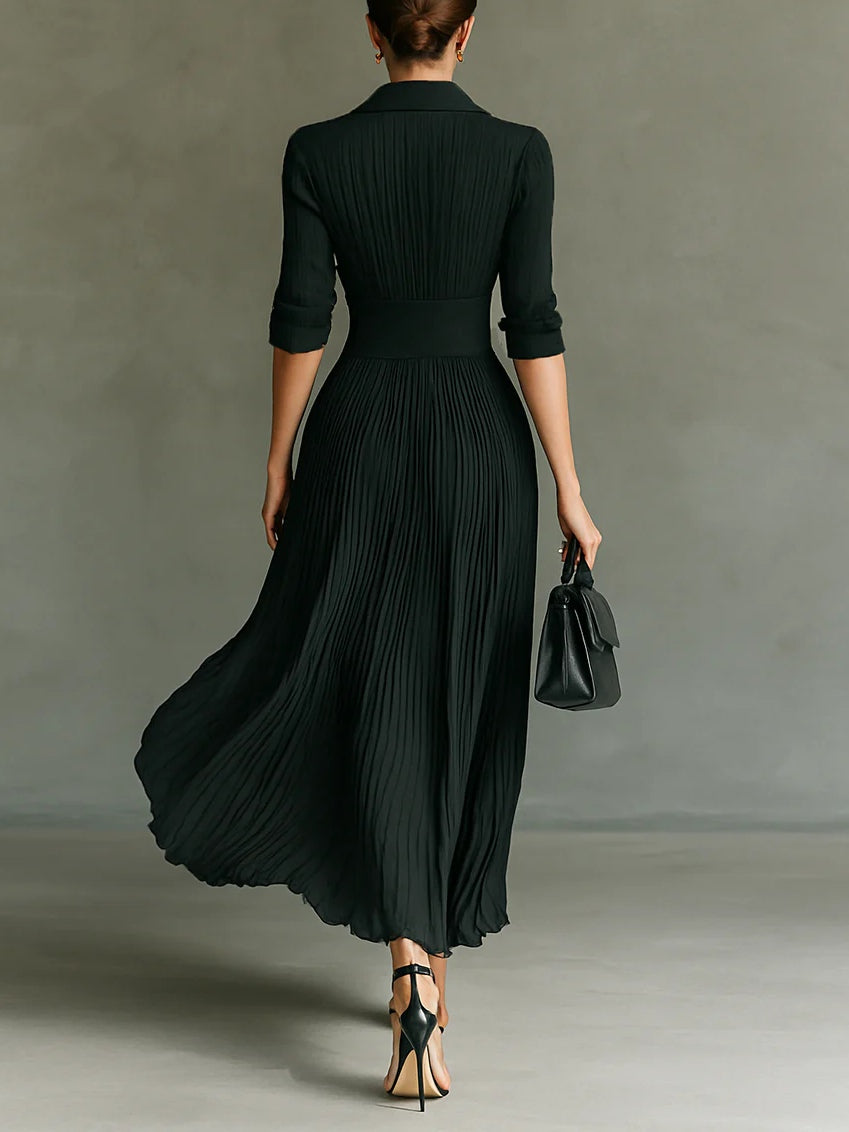 Elvire | Lange Plissierte Robe mit Revers und Hoher Taille" can be rewritten as:

"Elvire | Elegante Lange Plissierte Robe mit Revers und Hoher Taille