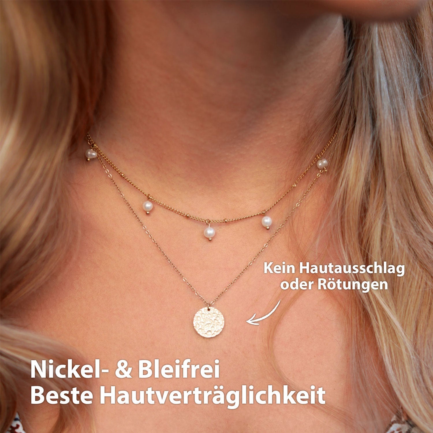 Collier BonnyMoonbase avec plaque dorée