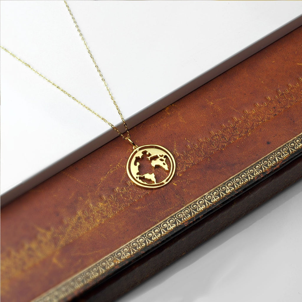 Collier BonnyWorld avec globe rotatif doré