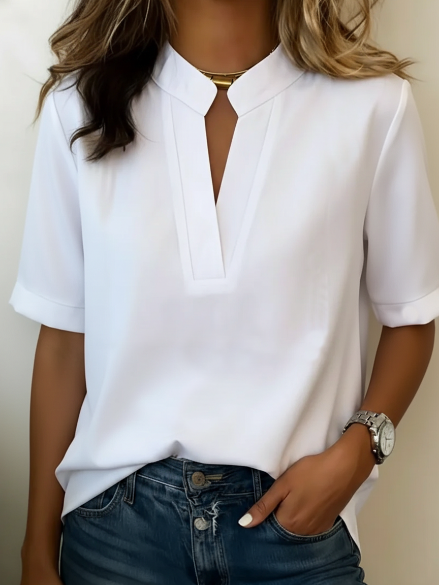 Mirella™ | Elegante Bluse mit V-Ausschnitt & goldenem Detail