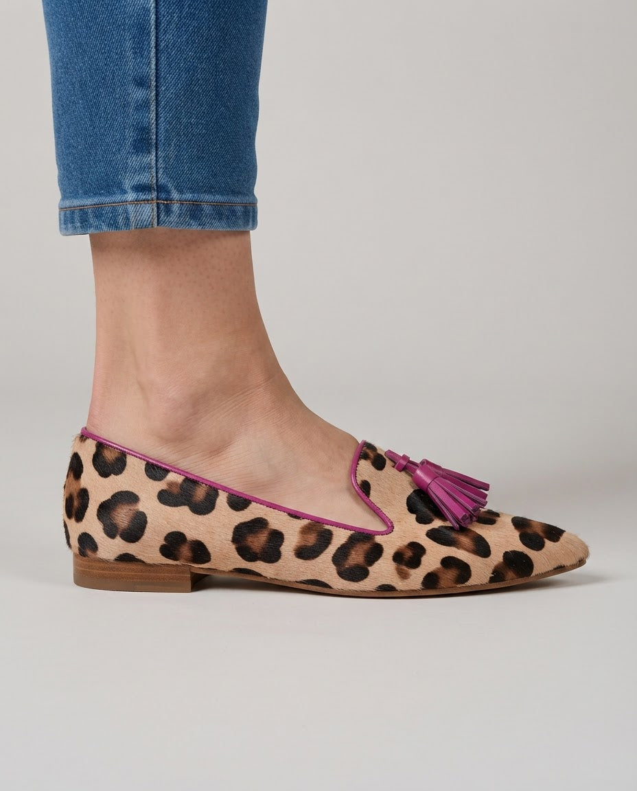 Léontine™ - Elegante Halbschuhe mit Leopardenmuster und Pompom