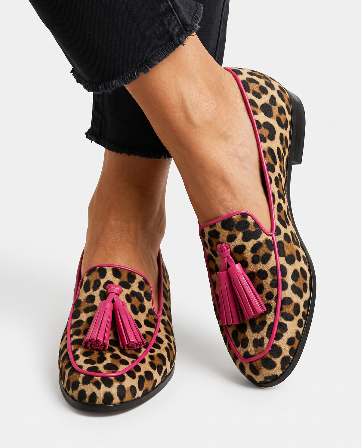 Fiametta™ - Elegante Halbschuhe mit Leopardenmuster und Pompons