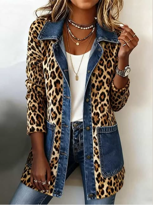 Lorena | Lange Leopardjacke aus Denim